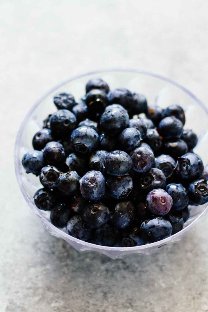 Bowl of blueberries
