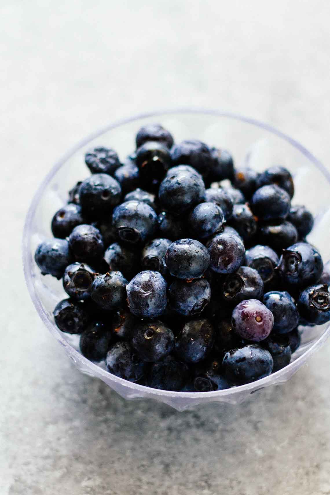 Bowl of blueberries