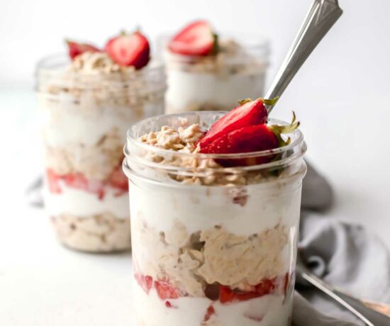 Strawberries & Cream Overnight Oats! (Gluten Free)