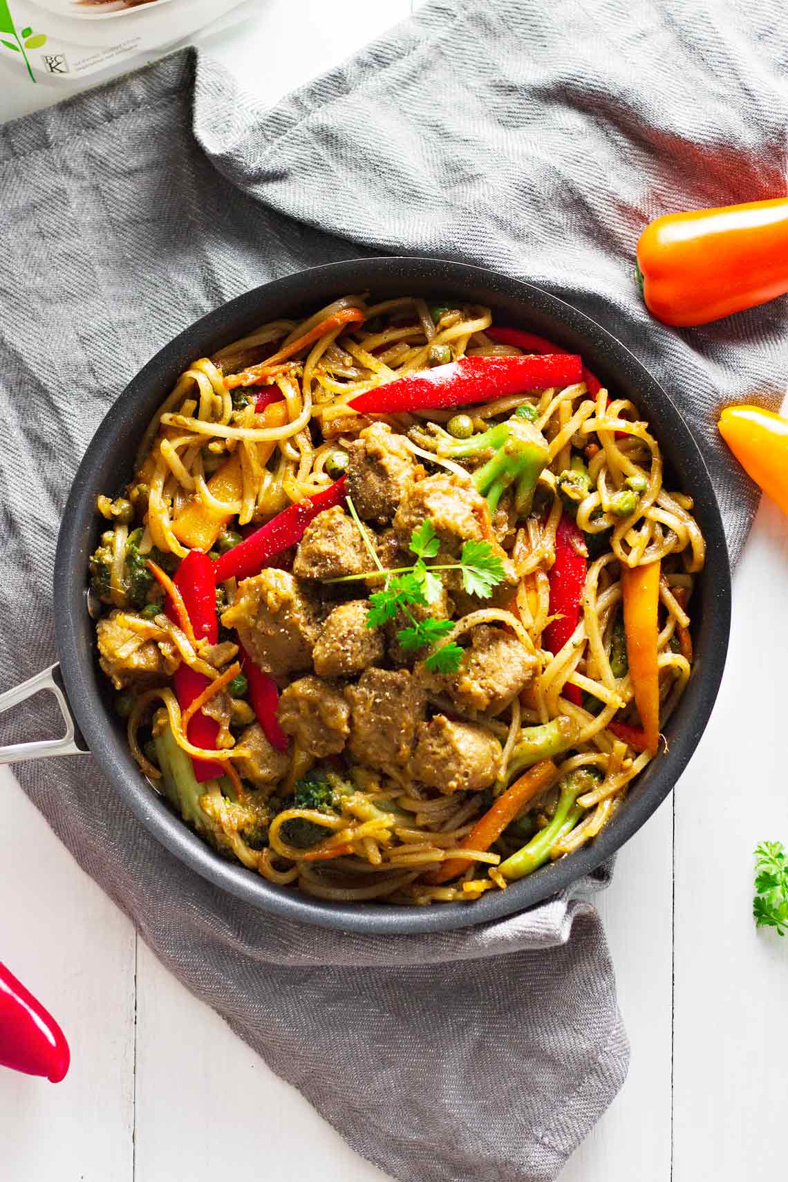 Gardein Sweet & Sour Porkless Bites Stir-Fry! This is amazing, healthy, and super easy to make! Perfect for a busy weeknight dinner. {Gluten-Free, Vegan}