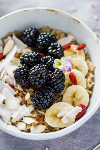 YUM! Blackberry & Coconut Buckwheat Porridge. GF, V, DF, and Refined Sugar Free!