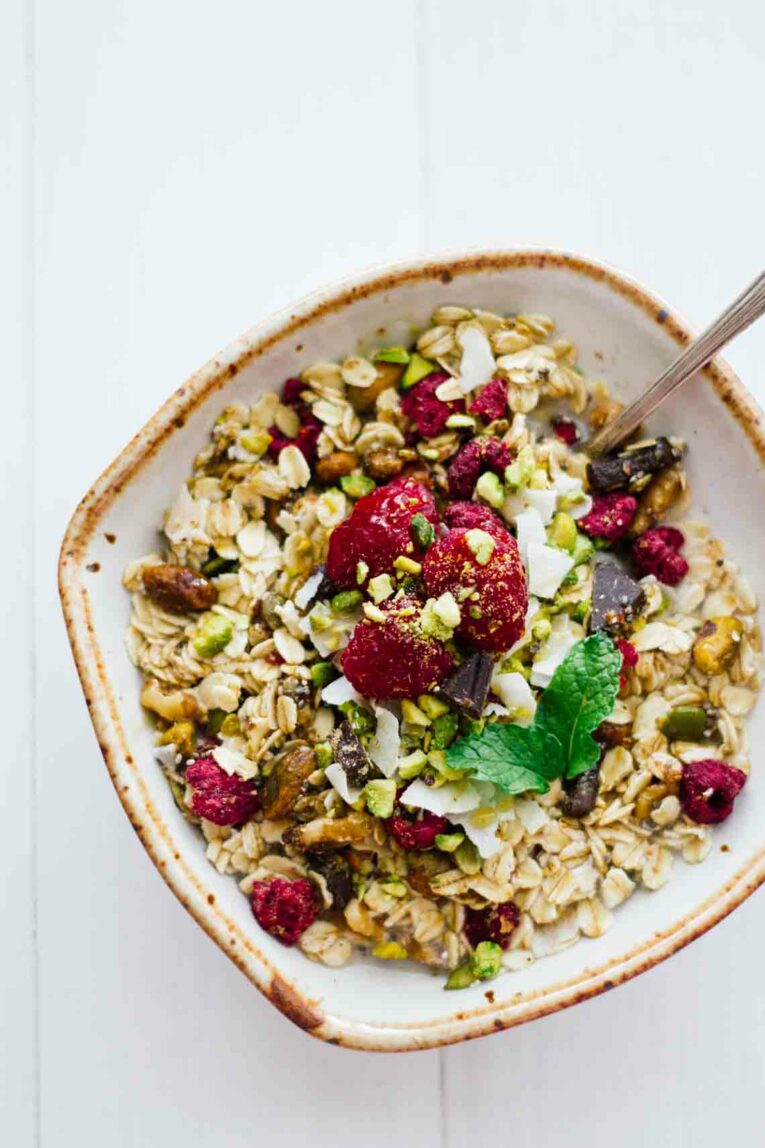 Homemade Chocolate Raspberry Muesli! Vegetarian, gluten-free, refined sugar free. An easy, quick, and healthy breakfast! Make this stuff in about 10 minutes and keep it in your pantry for 2 or more weeks!