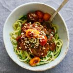 Vegetarian Zucchini Spaghetti w/ Red Sauce & Mushrooms!