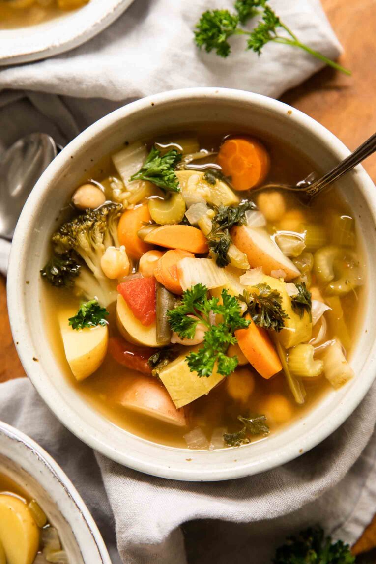 Quick & Easy Healthy Fall Dinners! This Slow Cooker Vegetable Soup is the best!