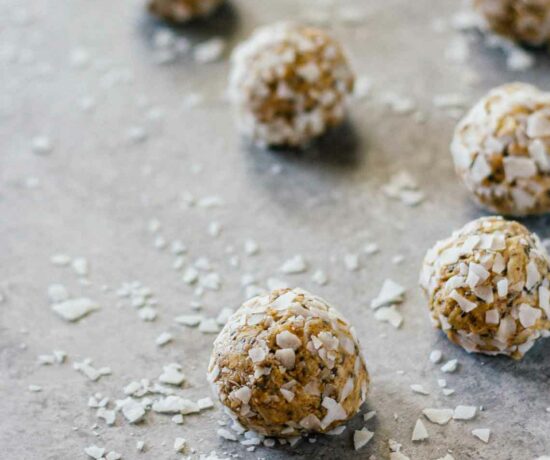 EASY Cinnamon Crunch Protein Bites! Super easy to make, 10 minutes, and loaded with protein. Delicious!