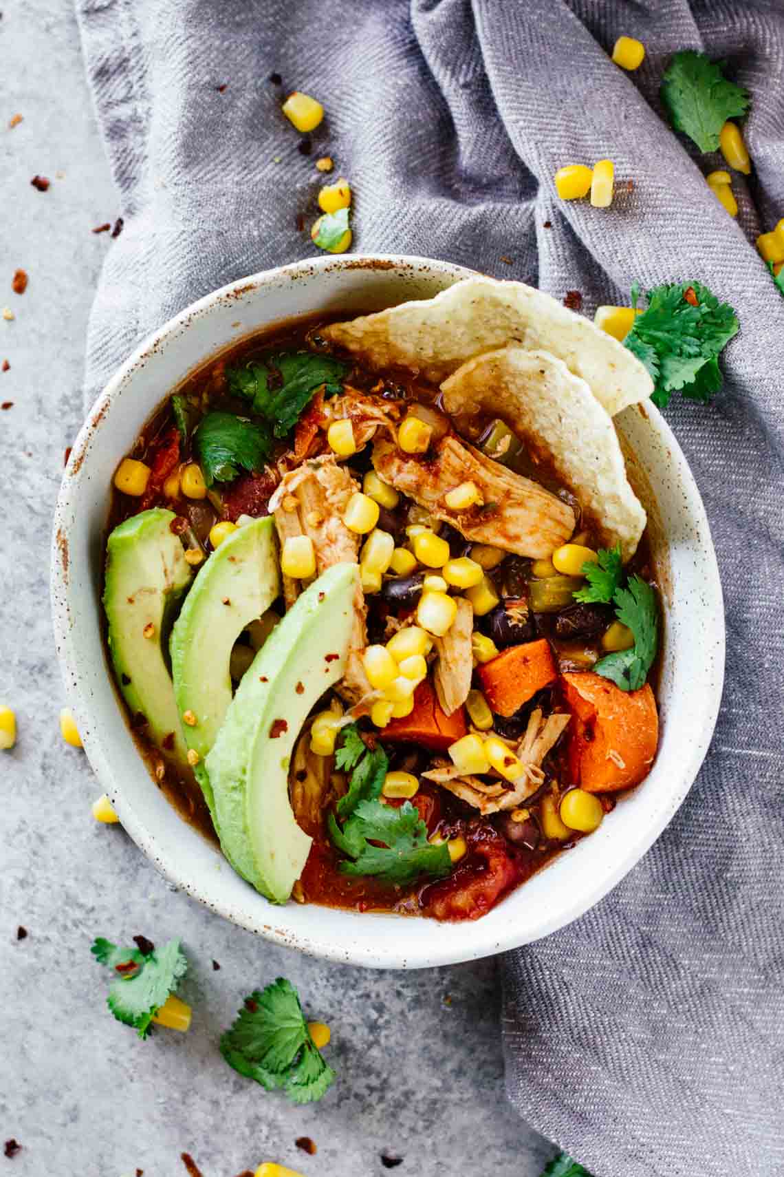 Slow Cooker Skinny Chicken Tortilla Soup