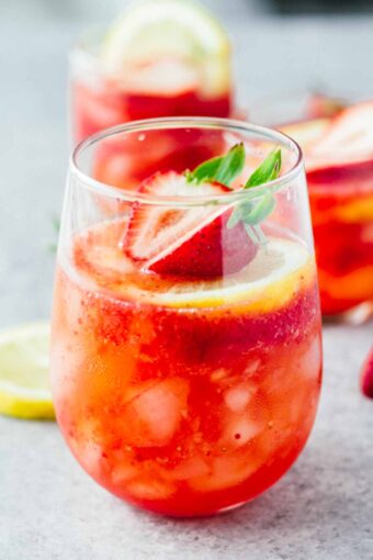Sugar-Free Strawberry Lemonade Spritzer! Vegan, Vegetarian, Gluten-free, Refined Sugar Free.