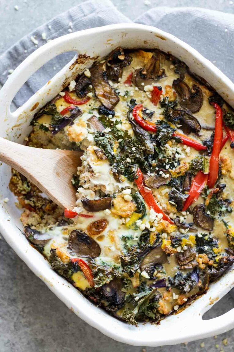 Easy Whole30 Breakfast Casserole! Easy breakfast recipe, gluten free, whole30 approved, paleo.