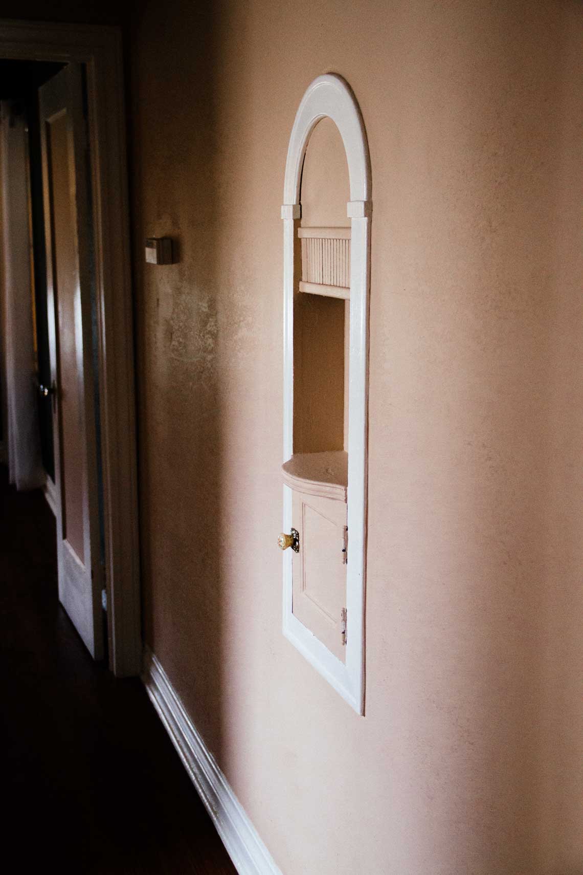 picture of hallway with nook