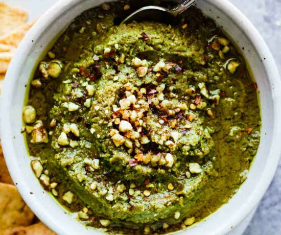 5-Minute Green Hummus! So good and easy to make!