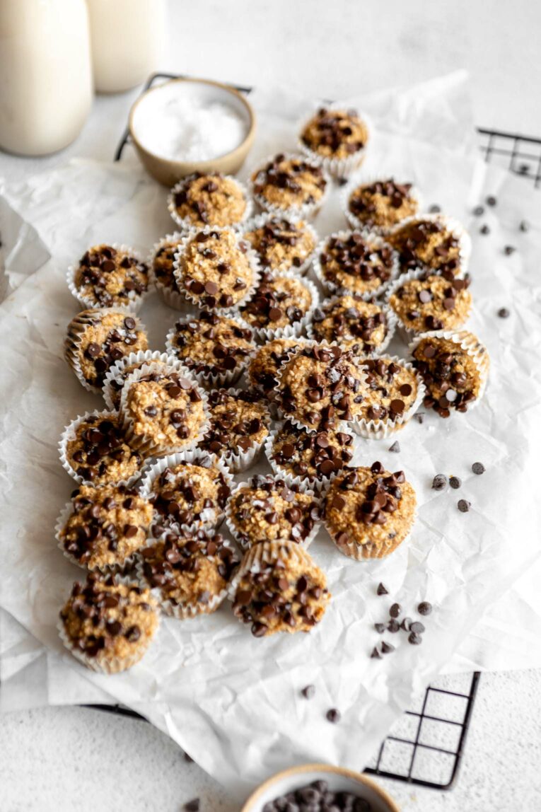 Banana Chocolate Chip Baked Oatmeal Cups: Gluten free, vegetarian!