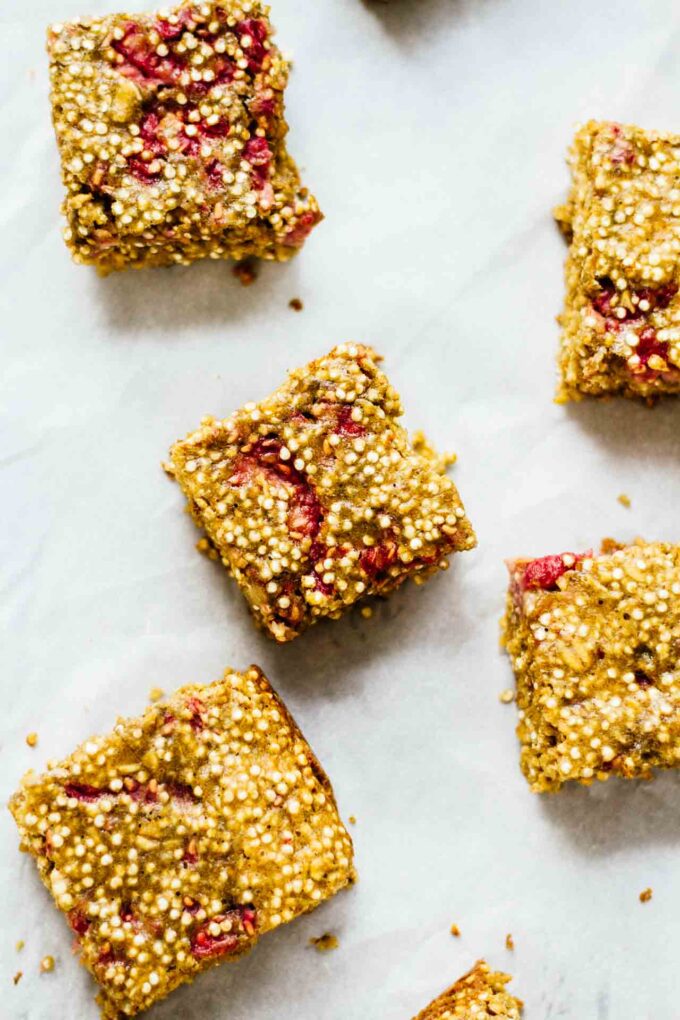 Easy Raspberry Breakfast Quinoa Bars!