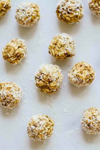 Honey Oatmeal No-Bake Energy Bites!