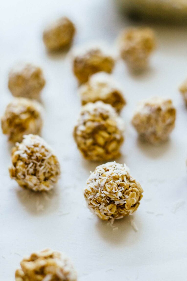 Honey Oatmeal No-Bake Energy Bites close up!