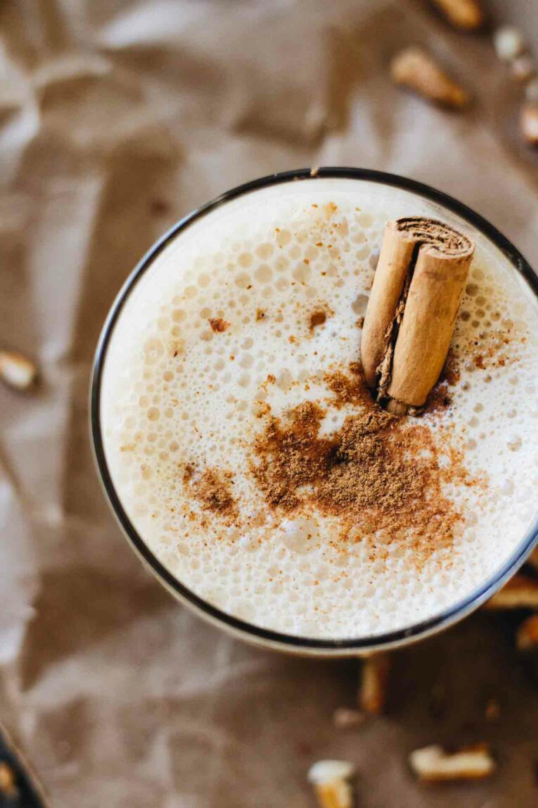 Maple Pecan Latte with cinnamon and creamy froth.