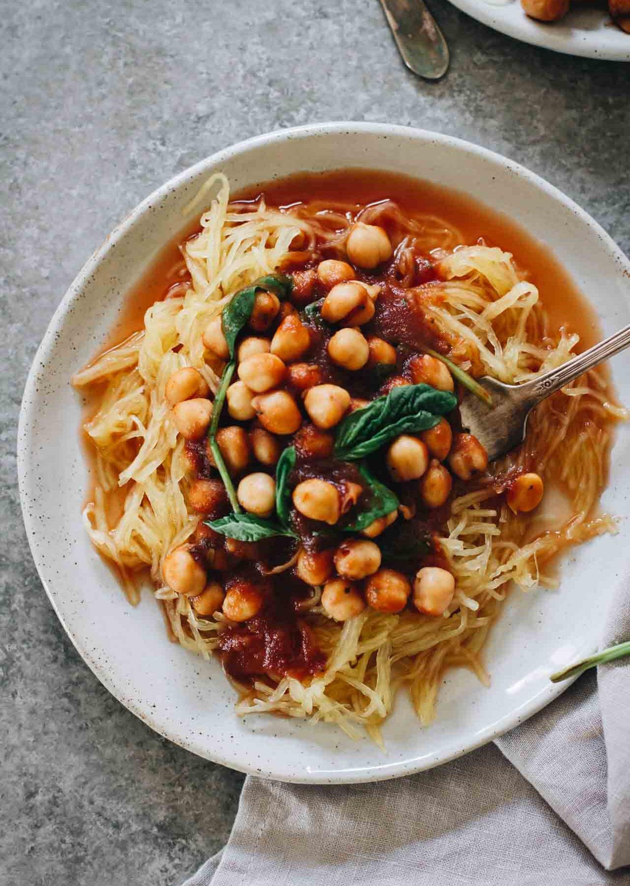 Garlic Chickpea Spaghetti Squash - Jar Of Lemons! Vegan, vegetarian, gluten free.
