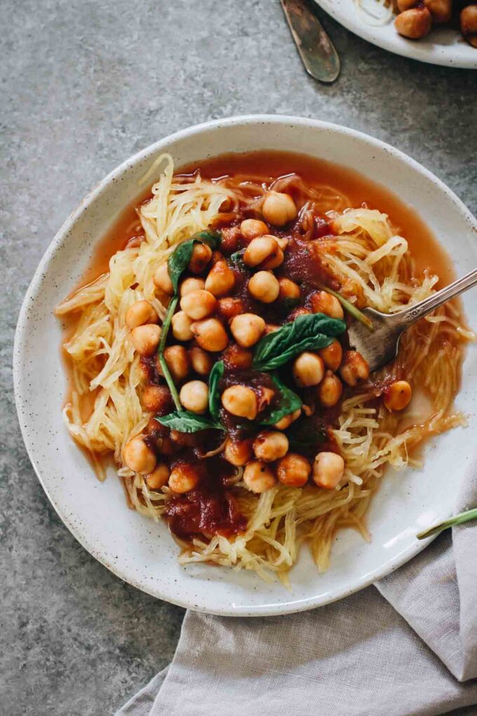 Garlic Chickpea Spaghetti Squash - Jar Of Lemons! Vegan, vegetarian, gluten free.