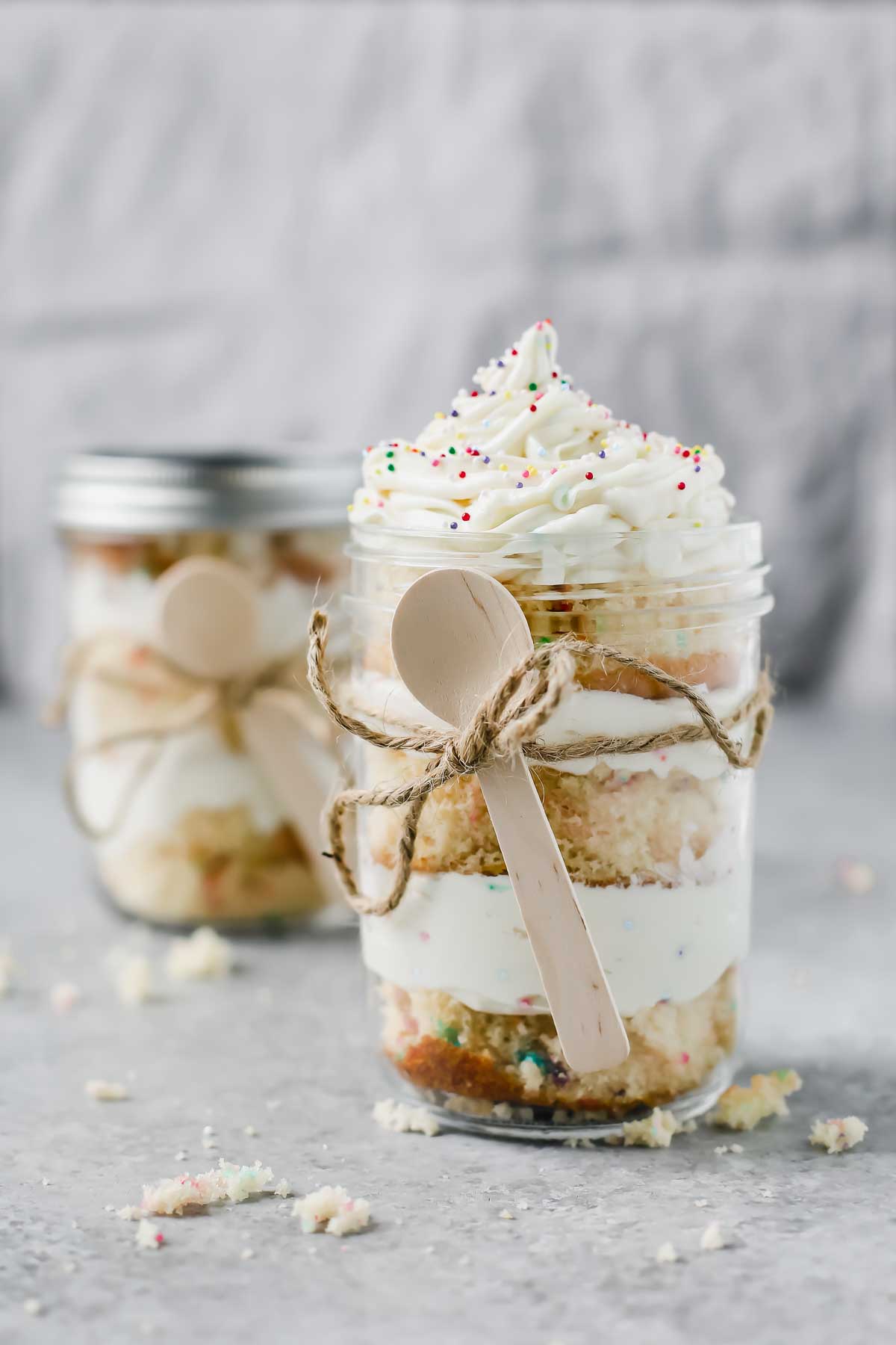 Birthday Cake In A Jar by Jar Of Lemons (Gift DIY)