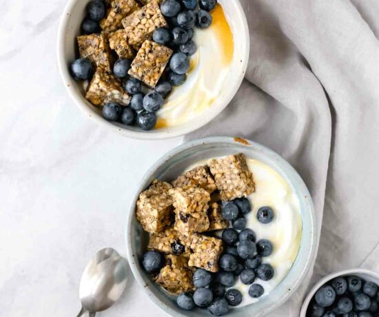 Blueberry & Yogurt Breakfast Bowls by Jar Of Lemons! SO delicious!