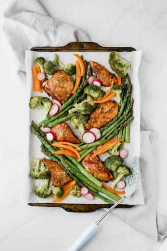 There's nothing like a good, easy sheet pan dinner recipe. Especially when it's this Honey Balsamic Chicken & Veggies recipe, which can also be made into a freezer meal! (Gluten-Free, Dairy-Free)