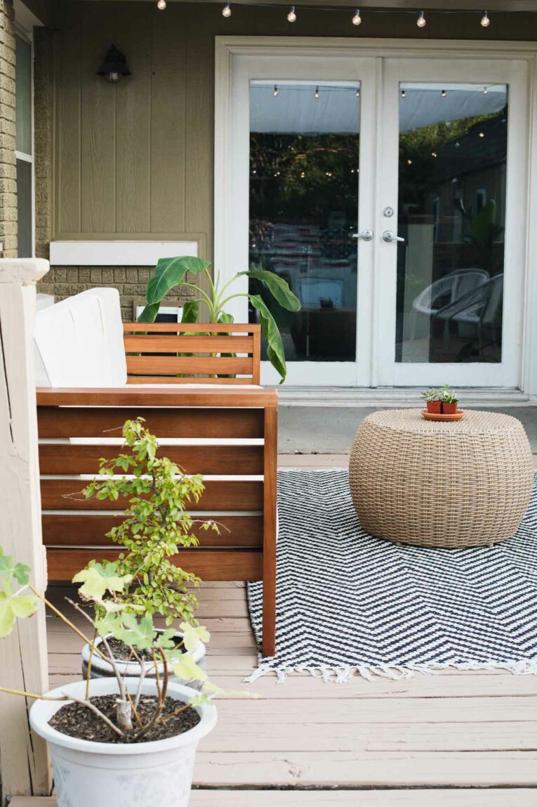 Small spaces can be everything you want them to be! Today, we're sharing our favorite inspiration and decorating ideas for a small deck! patio furniture on a deck