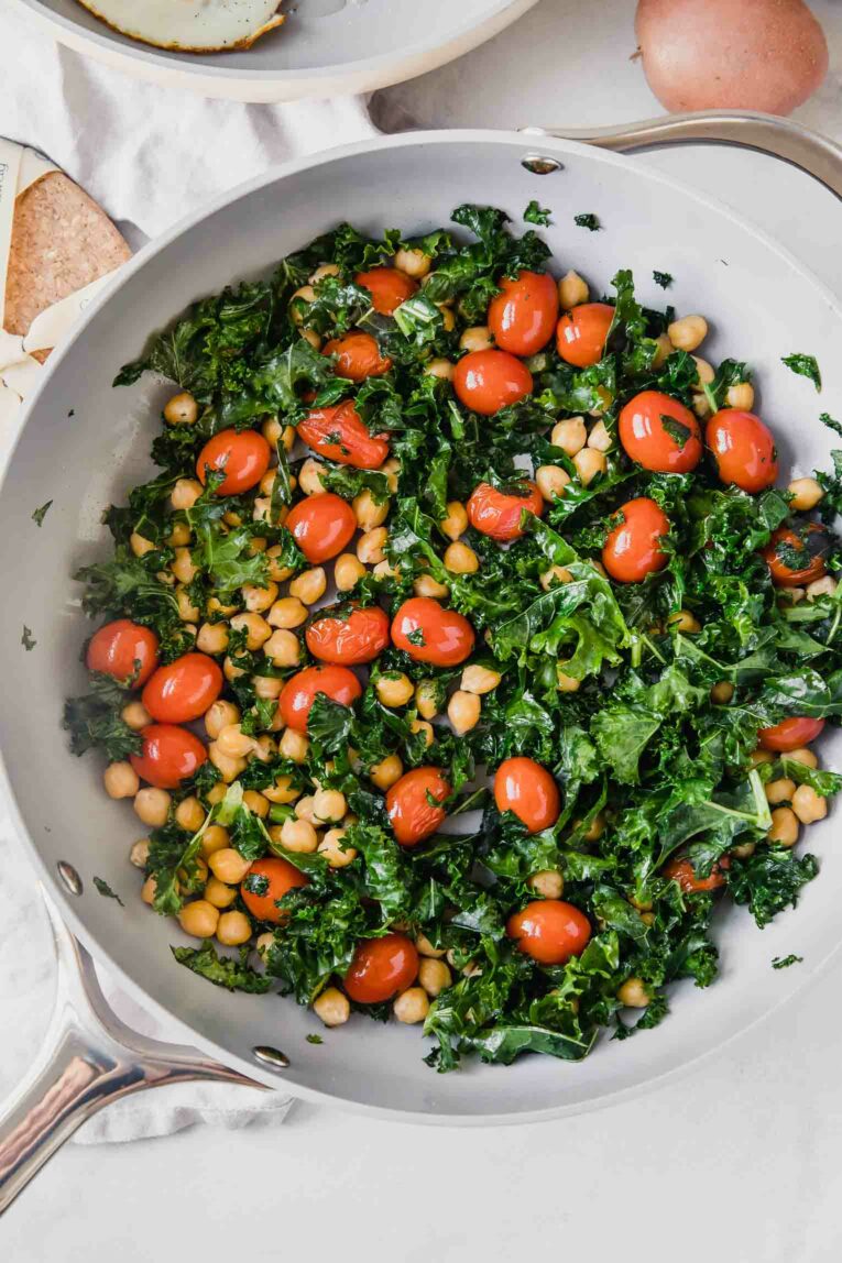 Close up shot of non-toxic sauté pan.