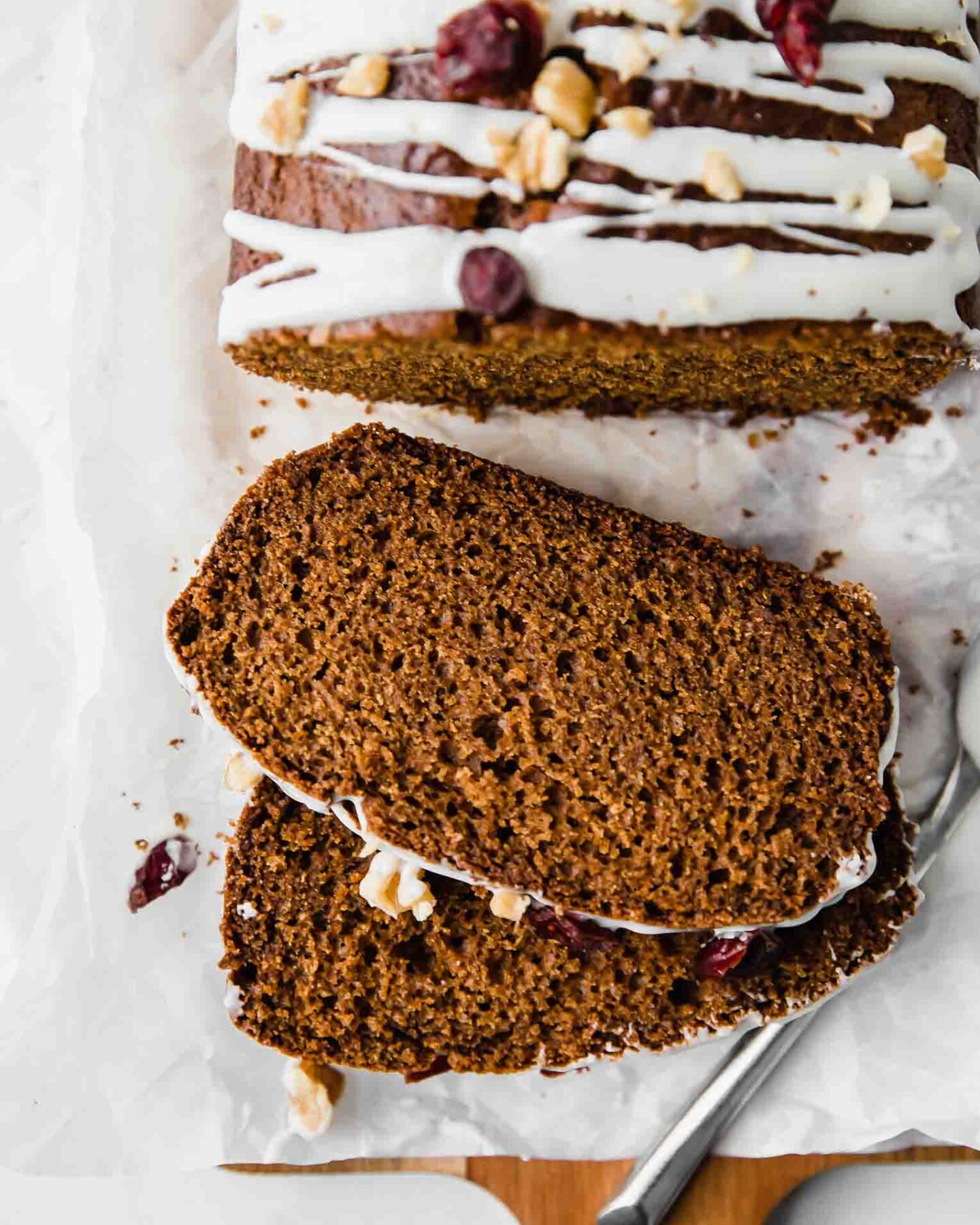 Close up shot of slices of gingerbread loaf.