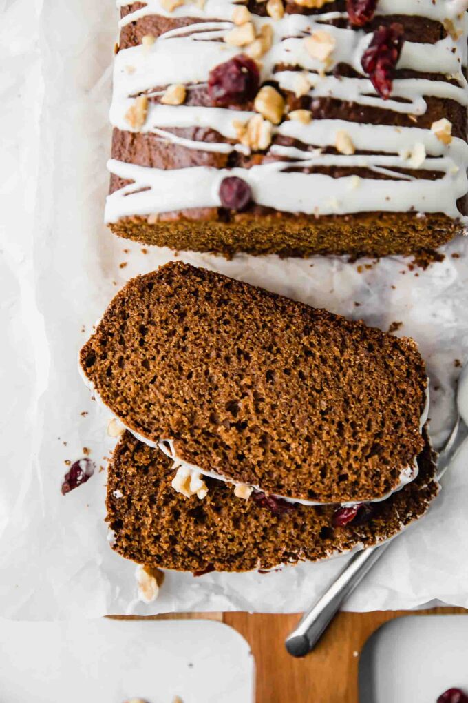 Close up shot of slices of gingerbread loaf.