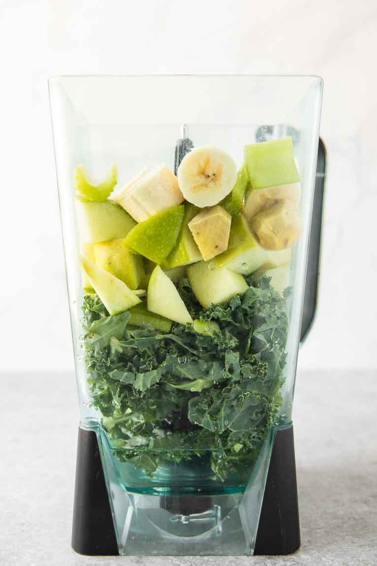Ingredients for detox smoothie in a blender.