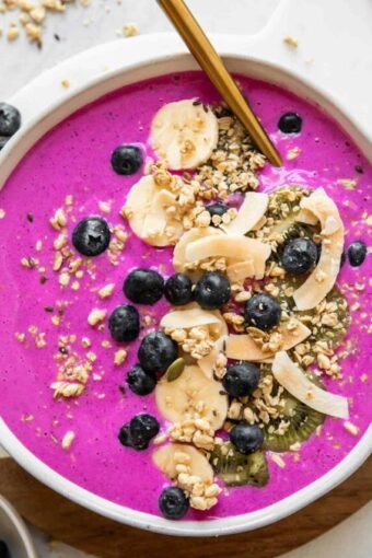 cropped-Dragon-Fruit-Smoothie-Bowl-2.jpg