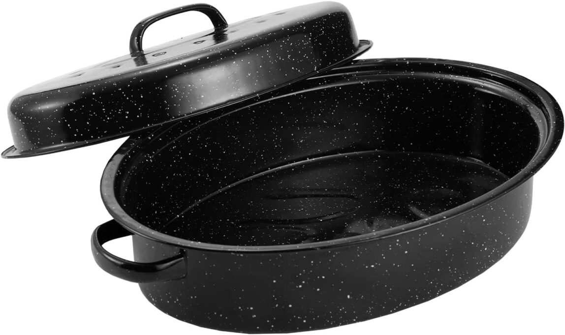 Roasting pan with lid