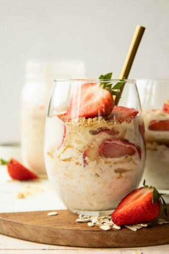 Strawberry Cheesecake Overnight Oats on a white background.