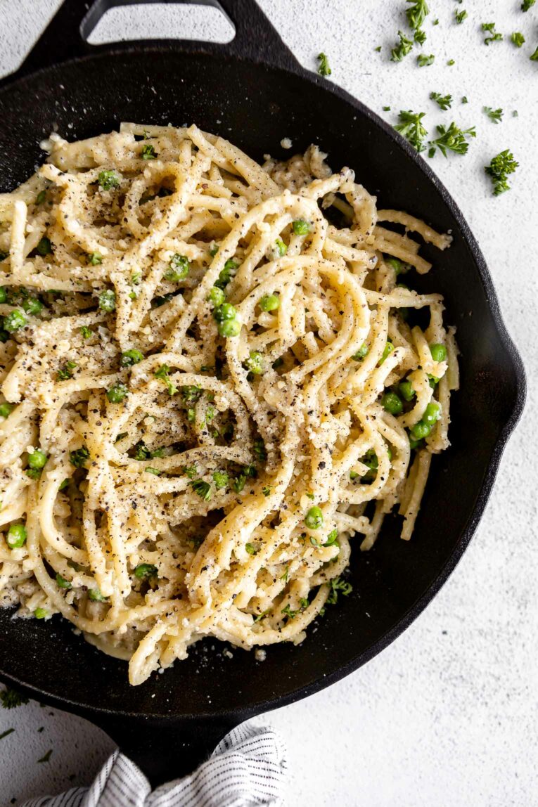 Bucatini Cacio E Pepe recipe in a skillet.
