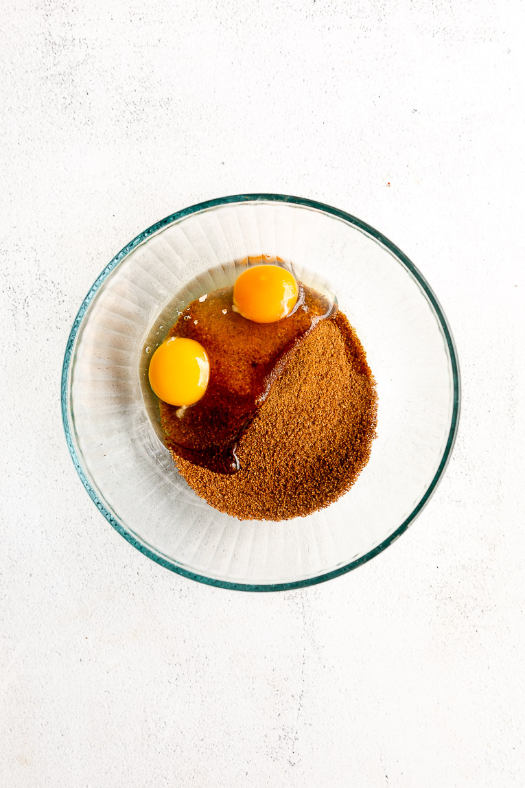 Eggs and vanilla with sugar.