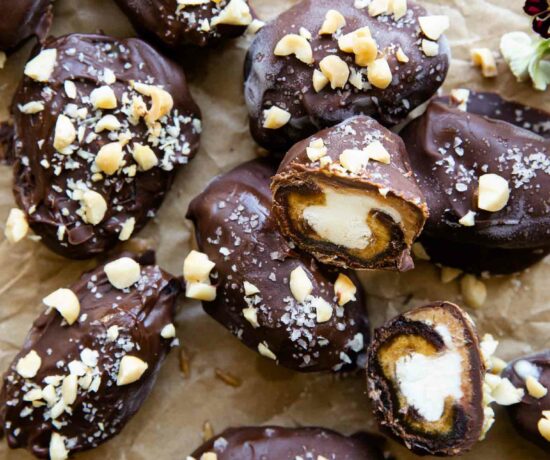 Date Snickers (Peanut Butter Yogurt Dates) recipe.