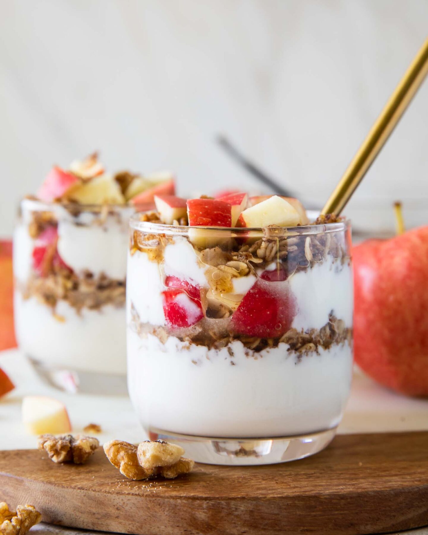 Healthy Apple Crumble recipe with yogurt and oats.