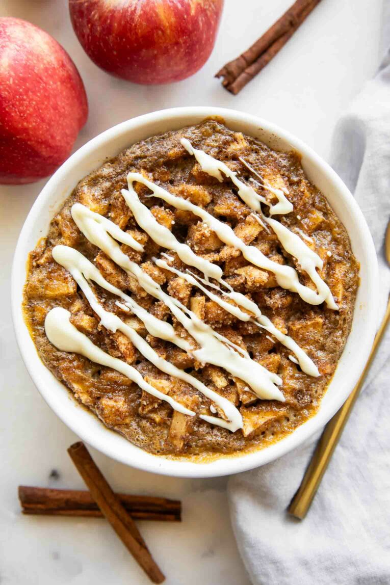 Top shot photo of Cinnamon Streusel Apple Baked Oats recipe.