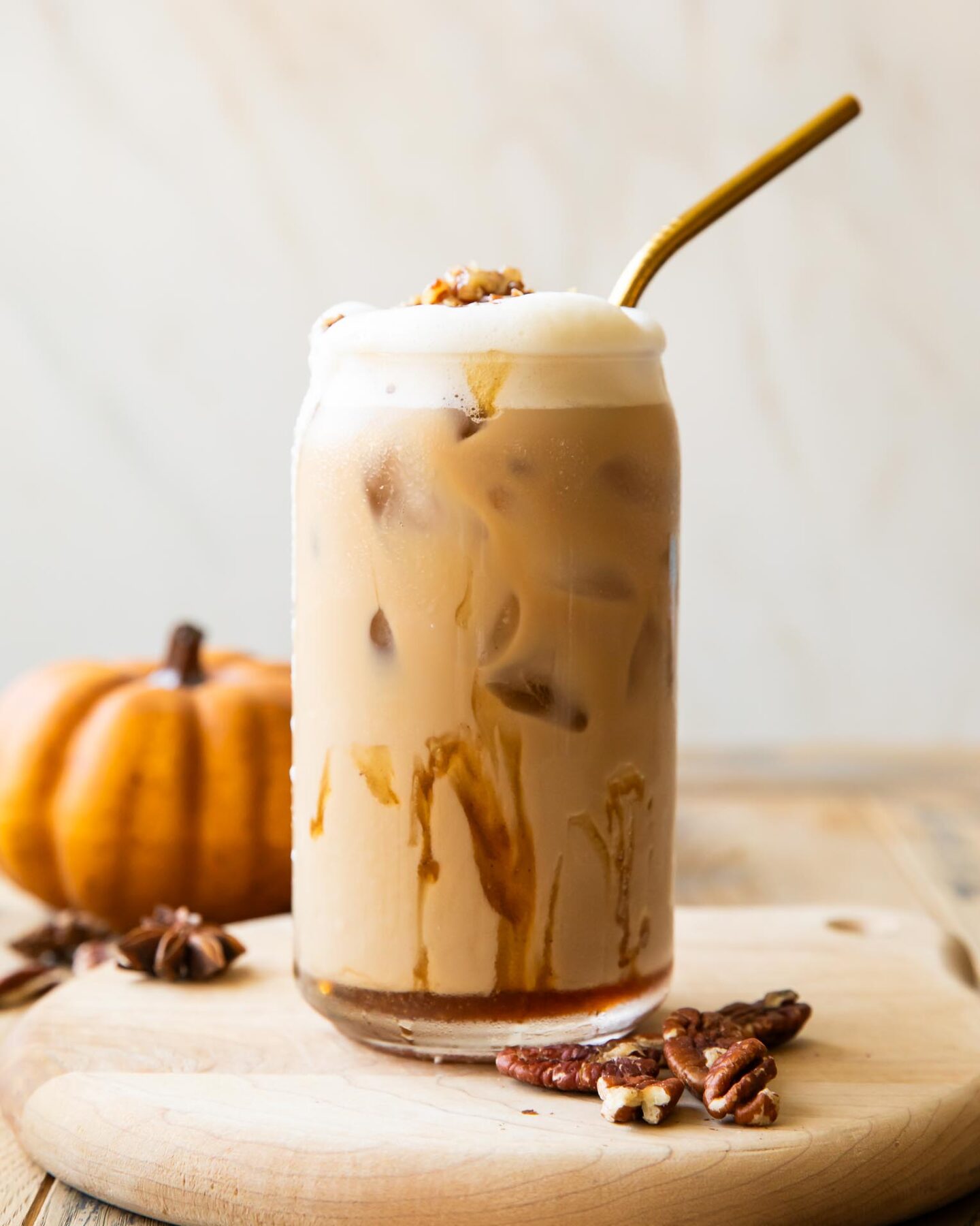 Across photo of Iced Pecan Crunch Oatmilk Latte Starbucks.