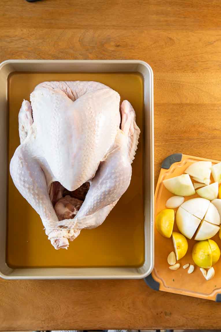 Turkey, broth, onions, garlic, and lemon.