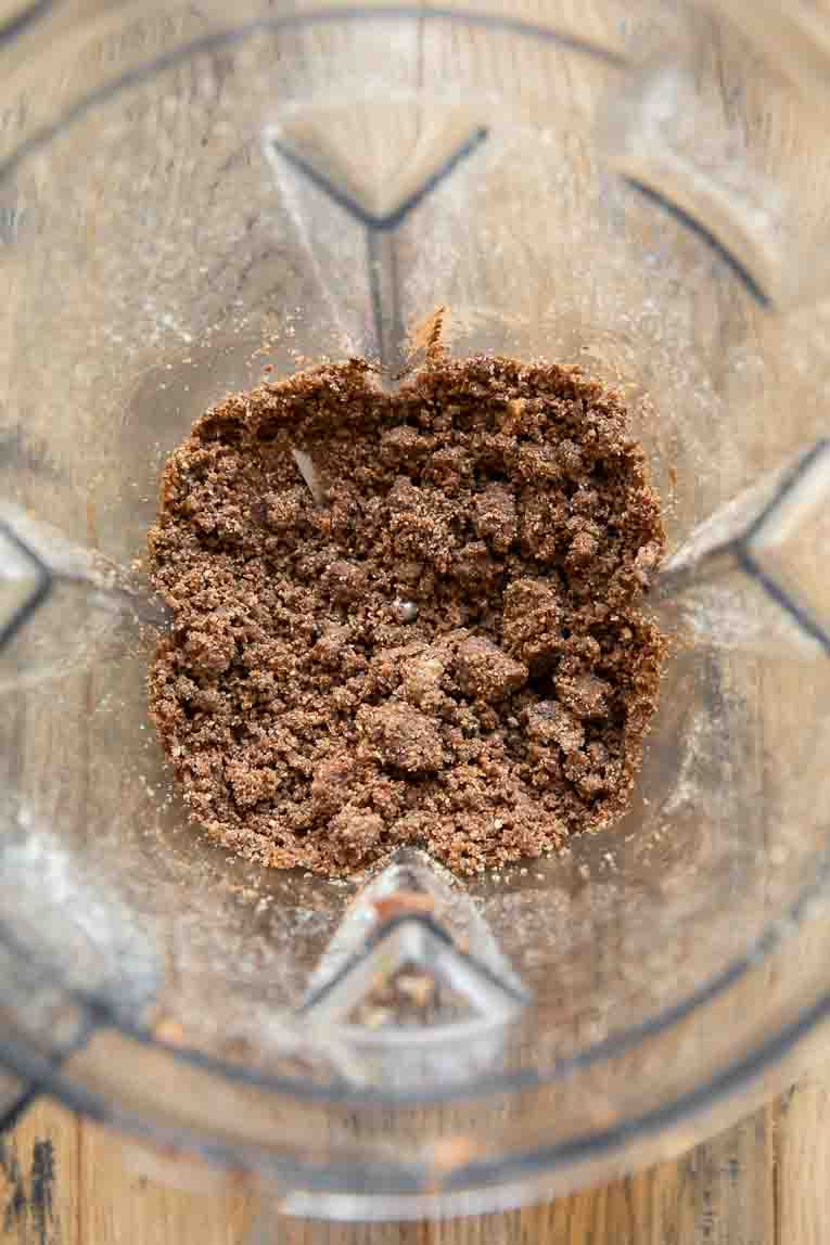 No-bake chocolate pie crust in a blender.