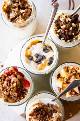 Top photo of several easy Overnight Oats Recipes.