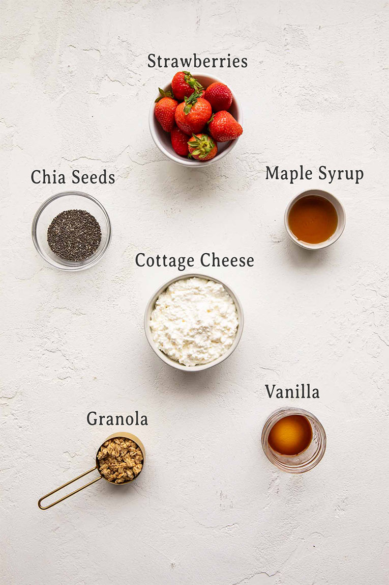 Ingredients for Strawberry Cheesecake Breakfast Parfait.