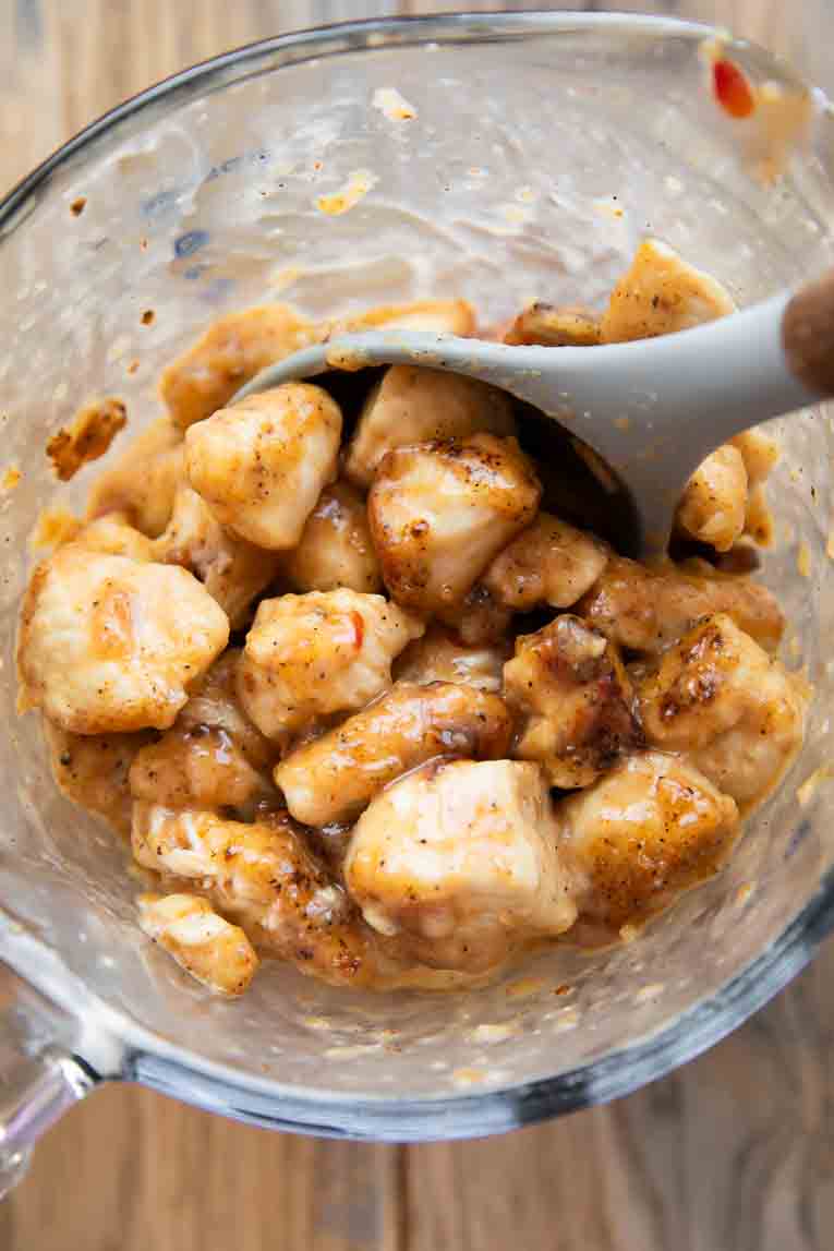 Crispy cooked chicken in bang bang sauce.