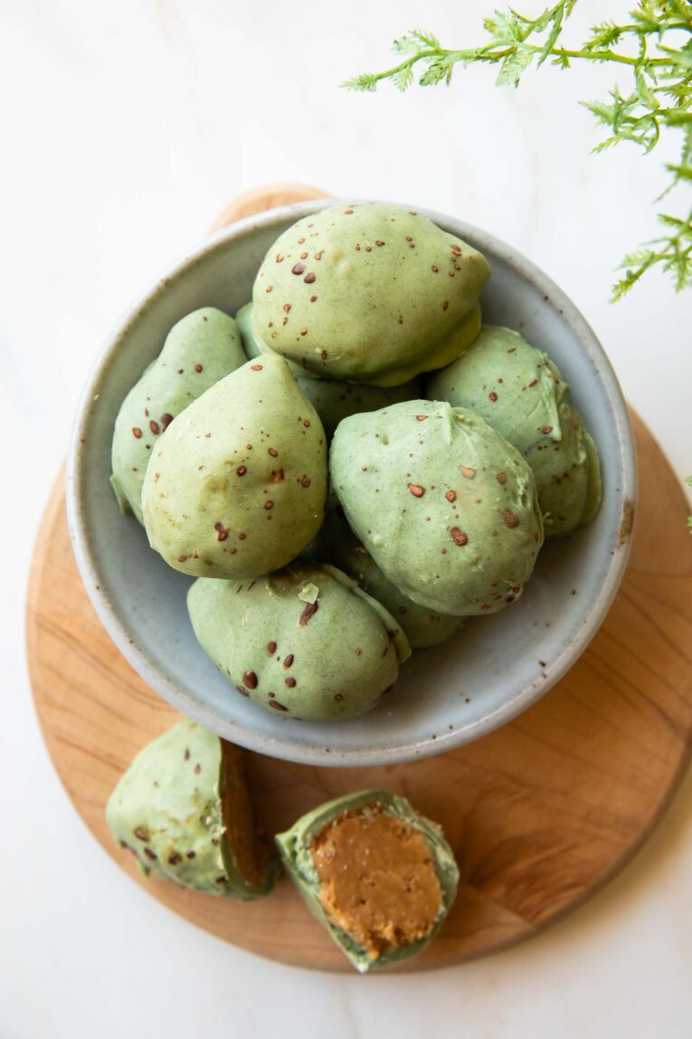 Top photo of Easter Robins Eggs in a bowl.