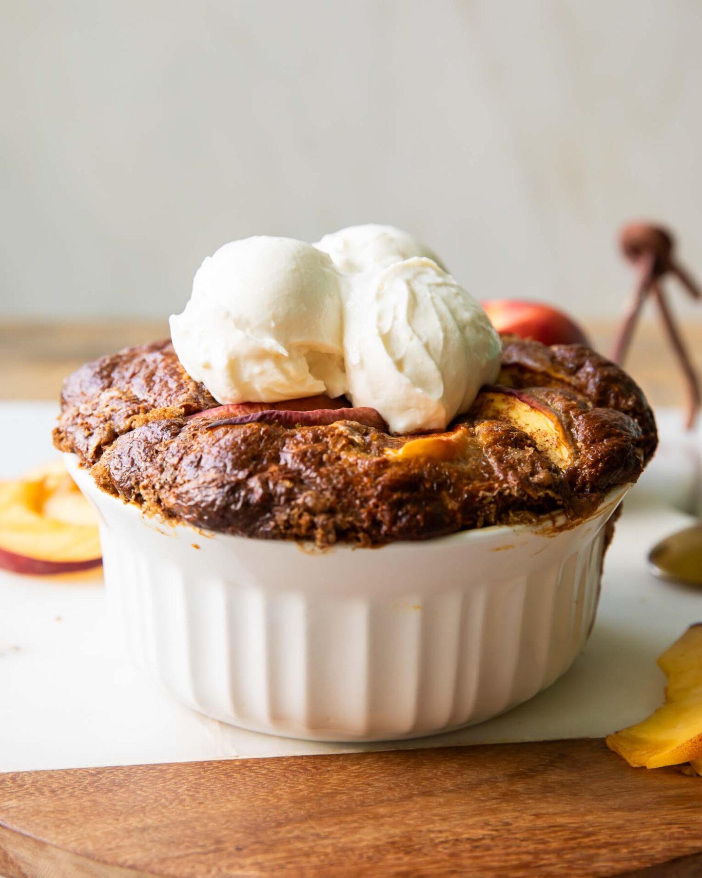 Baked Peach oats in a dish.